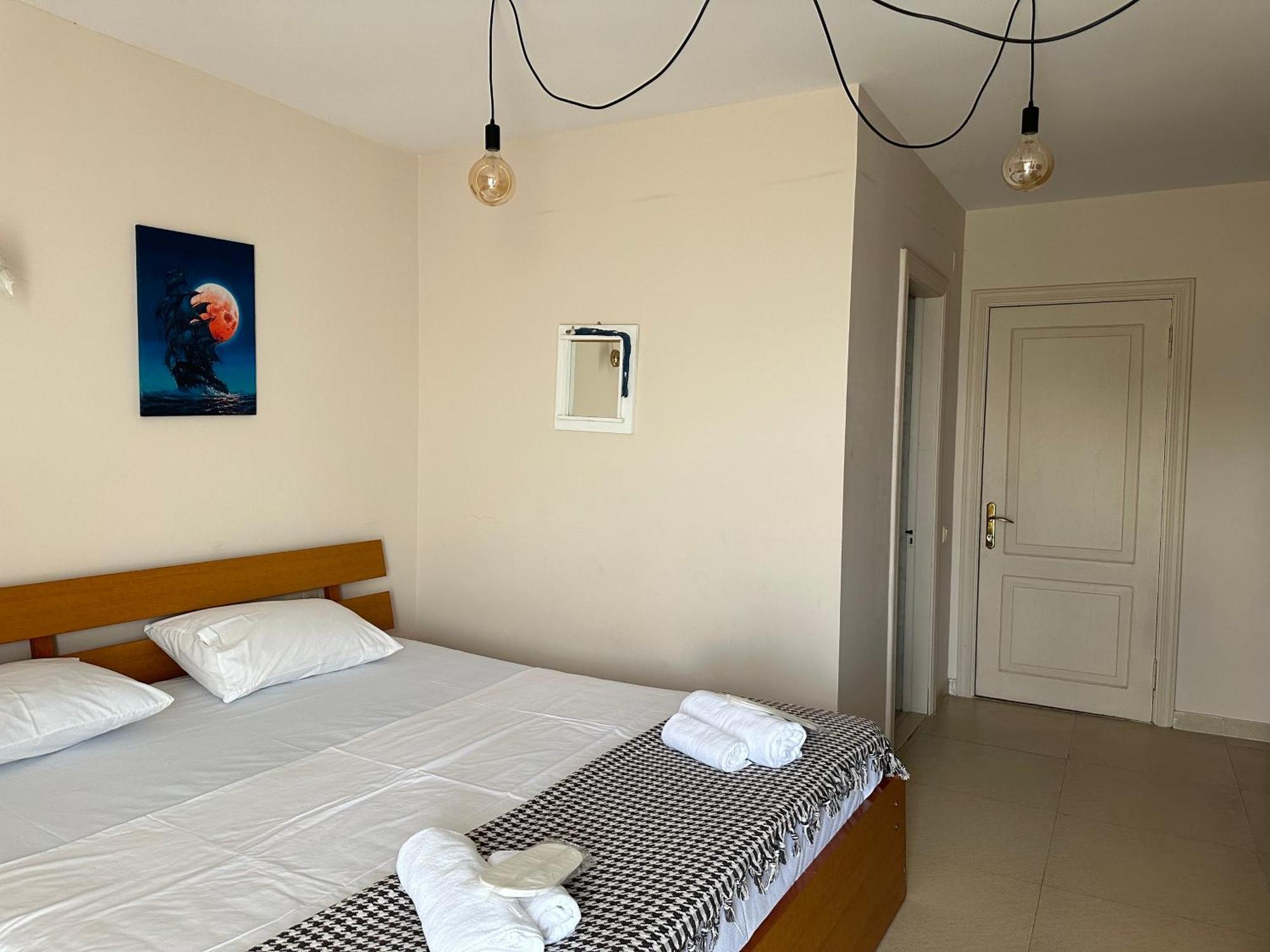 Claude Monet Beach Hotel Ureki Exterior foto