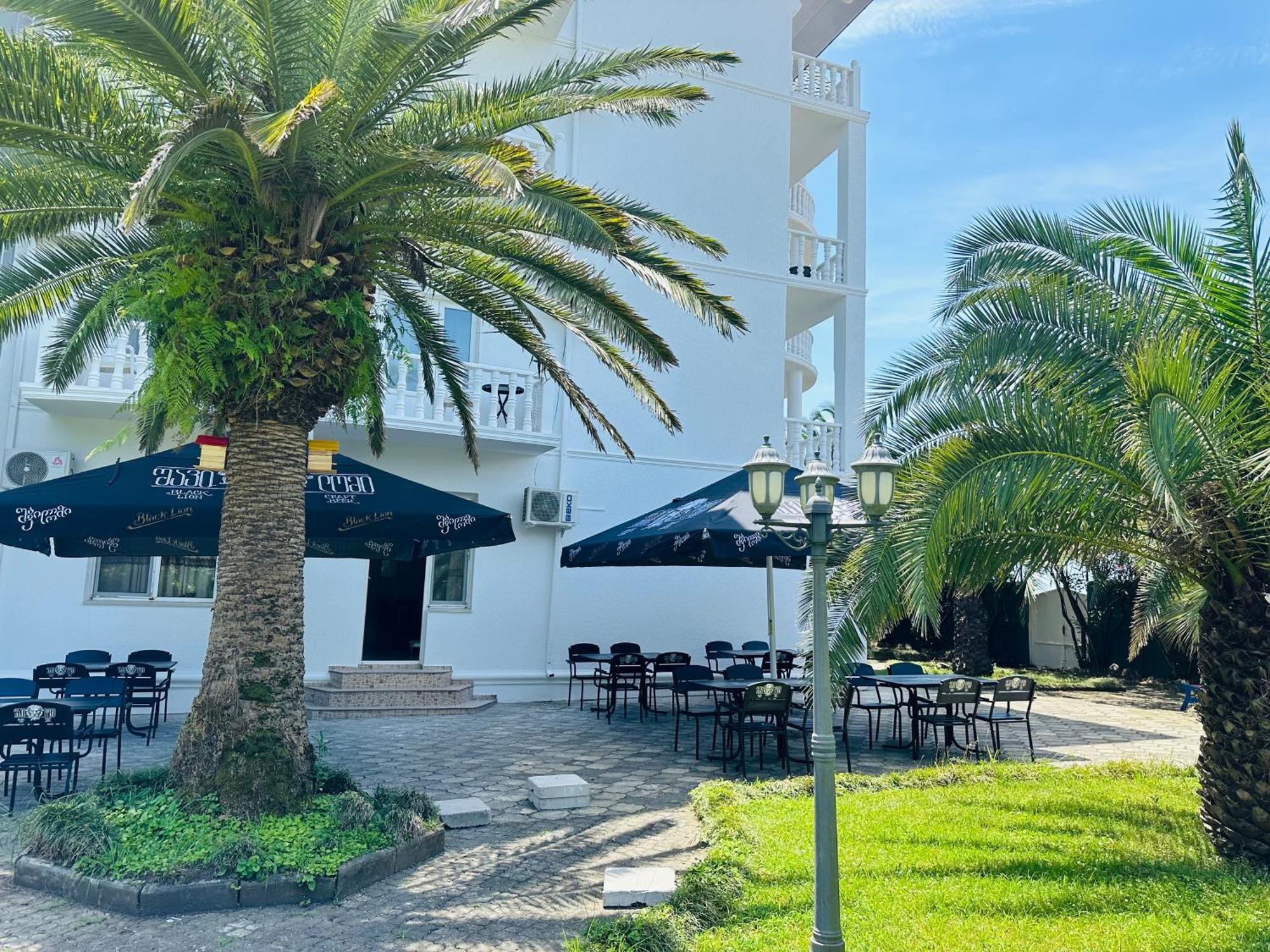 Claude Monet Beach Hotel Ureki Exterior foto