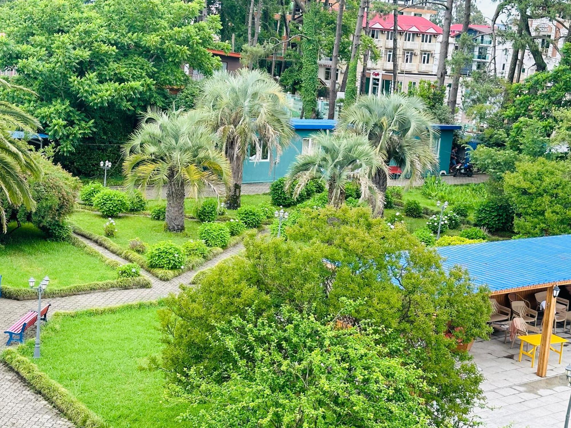 Claude Monet Beach Hotel Ureki Exterior foto